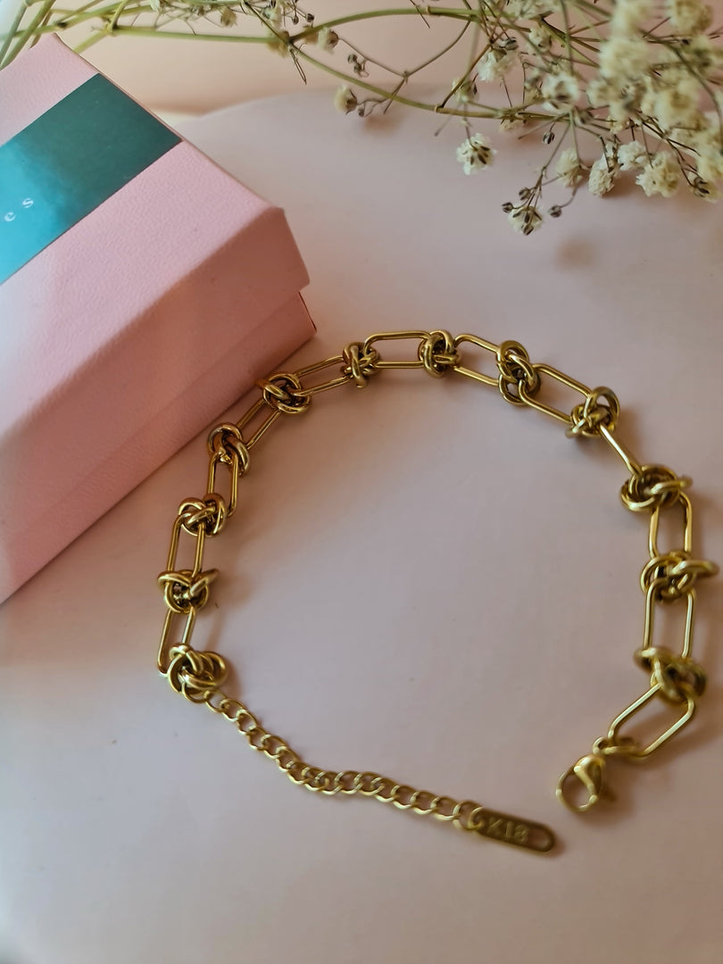 Golden Knot Bracelet