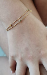 Load image into Gallery viewer, Minimalist small square bracelet
